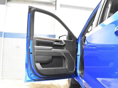 Used 2025 Chevrolet Silverado 1500 LT image 12