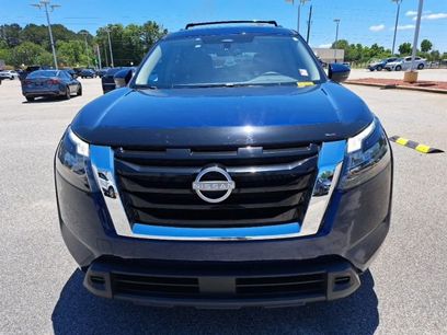 Used 2024 Nissan Pathfinder SV w/ Lighting Package (N92)