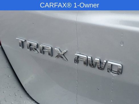 Used 2022 Chevrolet Trax LT w/ LT Convenience Package image 7