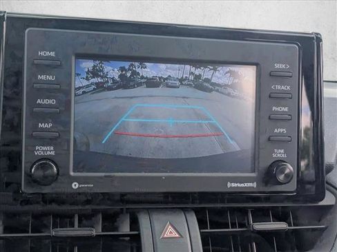 Used 2021 Toyota RAV4 XLE image 10