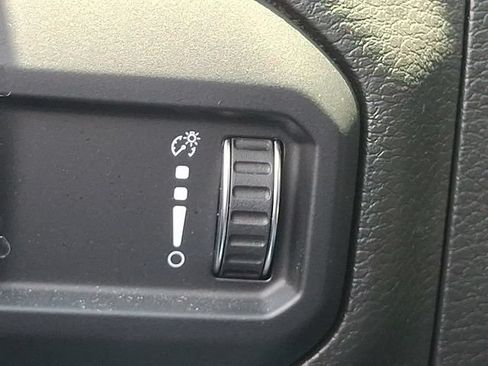 Used 2023 Jeep Wrangler Unlimited Sahara AWD/4WD image 24