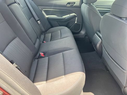 Used 2025 Nissan Altima 2.5 SV FWD image 10