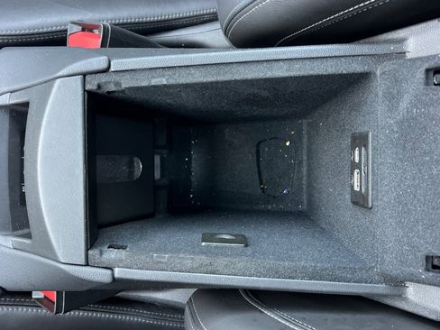 Used 2023 Cadillac XT6 Premium Luxury image 33