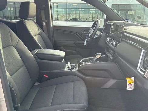 Used 2024 GMC Canyon Elevation image 9