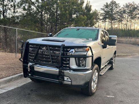 Used 2022 Chevrolet Silverado 2500 LTZ w/ LTZ Convenience Package image 3