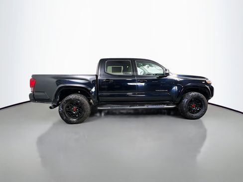 Used 2022 Toyota Tacoma SR5 w/ Technology Package RWD image 3