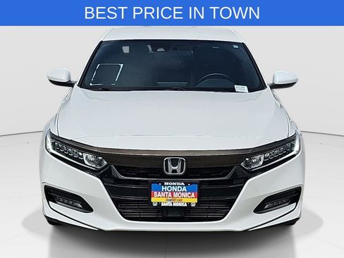 Used 2018 Honda Accord Sport image 2