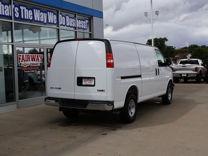 New 2025 GMC Savana 2500 Work Van w/ Enhanced Convenience Package