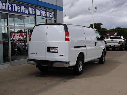 New 2025 GMC Savana 2500 Work Van w/ Enhanced Convenience Package image 3