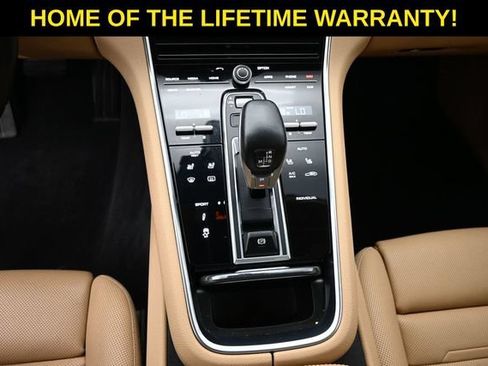 Used 2017 Porsche Panamera 4 AWD/4WD image 31