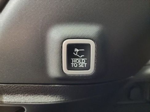 New 2025 Jeep Grand Cherokee Laredo X w/ Luxury Tech Group I image 30