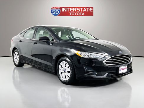 Used 2019 Ford Fusion S FWD image 1