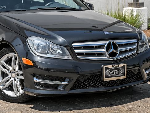 Used 2013 Mercedes-Benz C 300 4MATIC Sedan image 2