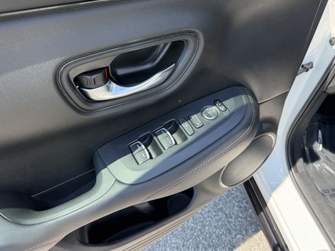 Certified 2024 Honda HR-V EX-L image 21