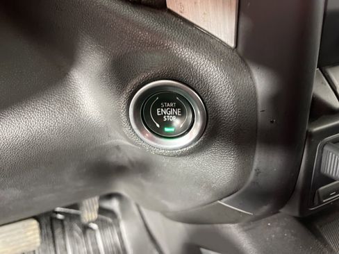 Used 2021 GMC Sierra 1500 Denali w/ Denali Ultimate Package image 32