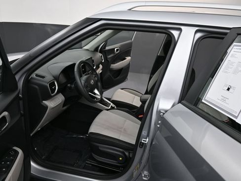 Certified 2026 Hyundai Venue SEL FWD image 12