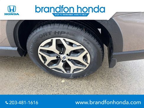 Used 2024 Subaru Forester Premium AWD/4WD image 30