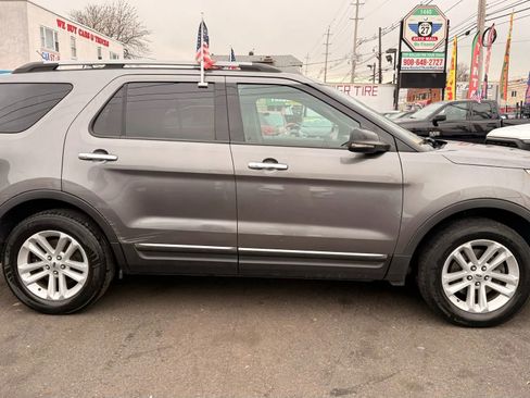 Used 2012 Ford Explorer XLT image 11