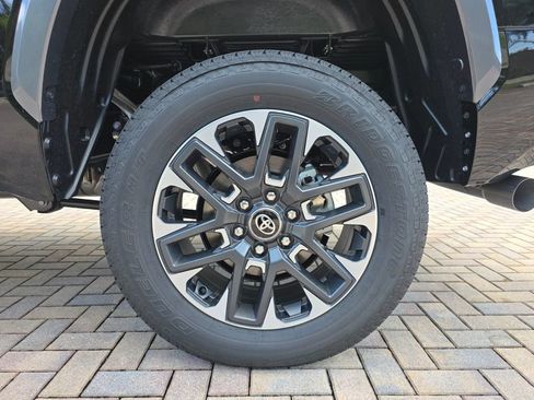 New 2026 Toyota Tundra Limited AWD/4WD image 19
