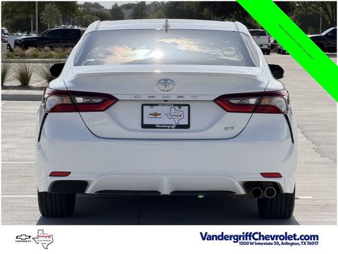 Used 2024 Toyota Camry SE FWD image 5