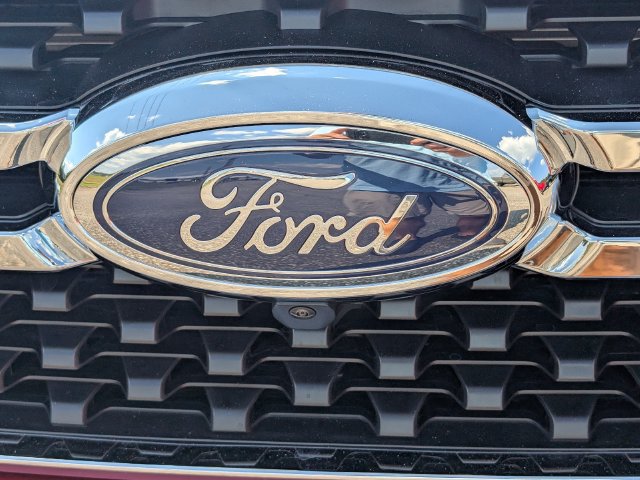 New 2026 Ford Ranger Lariat w/ FX4 Off-Road Package AWD/4WD image 3