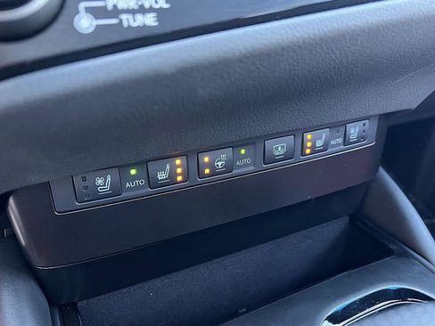 Certified 2025 Lexus ES 350 F Sport image 18