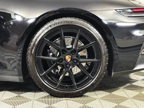 Used 2025 Porsche 911 Carrera image 38