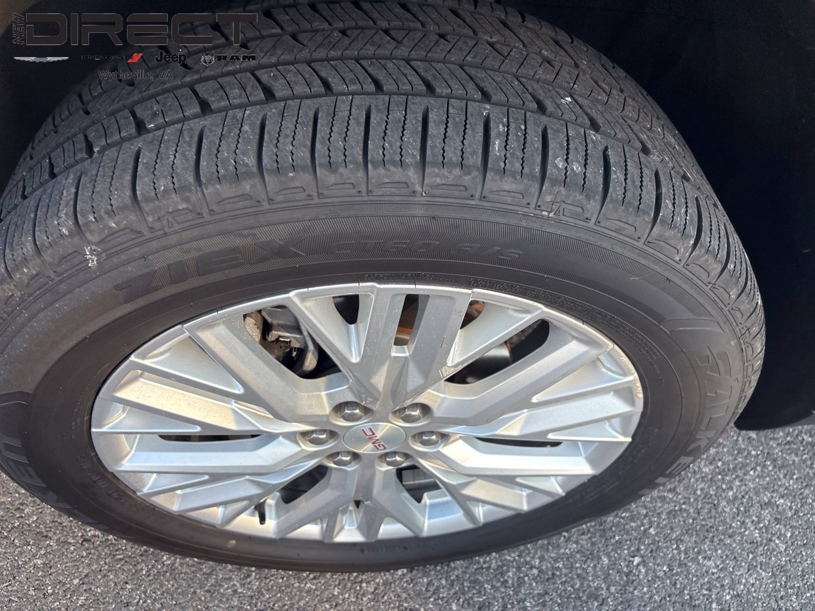 Used 2024 GMC Acadia Elevation AWD/4WD image 11