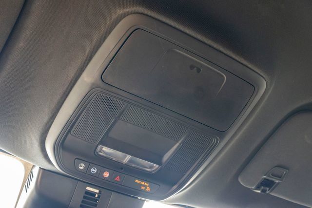 Certified 2025 Buick Enclave Sport Touring AWD/4WD image 33