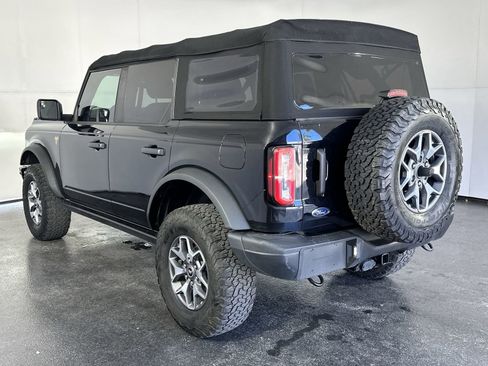 Used 2021 Ford Bronco Badlands image 9