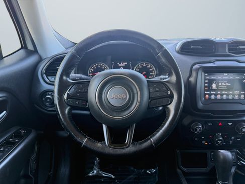 Used 2019 Jeep Renegade Altitude w/ Quick Order Package 2XM image 12