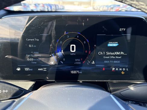 Used 2025 Chevrolet Equinox LT image 11