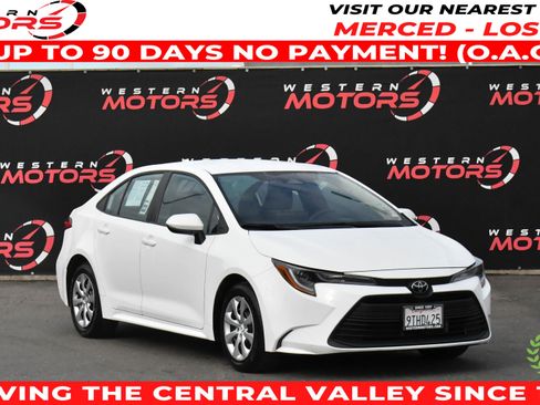 Used 2025 Toyota Corolla LE image 1