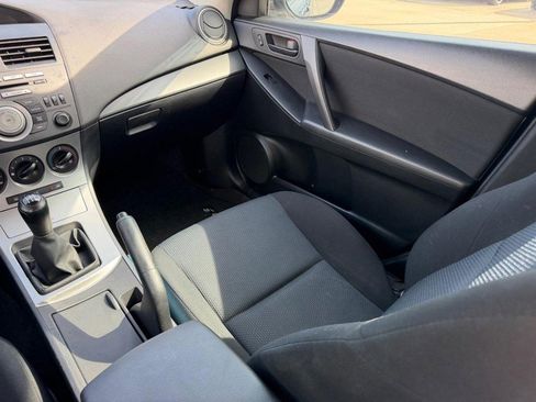 Used 2011 MAZDA MAZDA3 i Sport FWD image 14