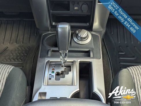 Used 2022 Toyota 4Runner SR5 AWD/4WD image 19