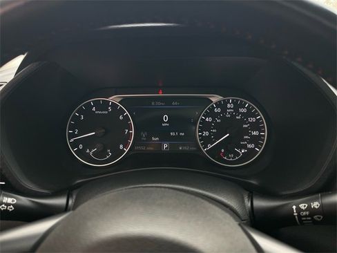 Used 2023 Nissan Sentra SR w/ SR Premium Package image 11