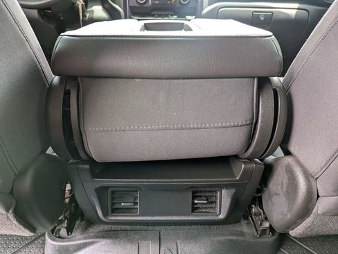 Used 2020 Chevrolet Silverado 2500 Custom w/ Custom Value Package RWD image 15