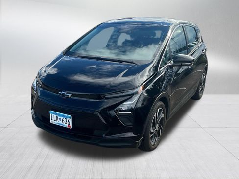 Used 2023 Chevrolet Bolt LT w/ Infotainment Package FWD image 7