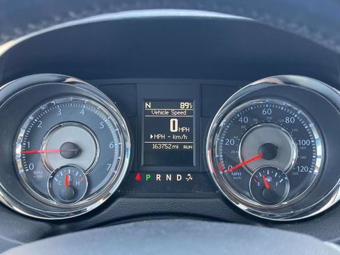 Used 2014 Chrysler Town & Country Touring-L w/ Driver Convenience Group FWD image 33