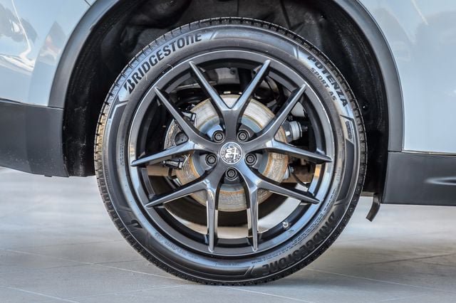 Used 2019 Alfa Romeo Stelvio AWD w/ Nero Edizione image 15
