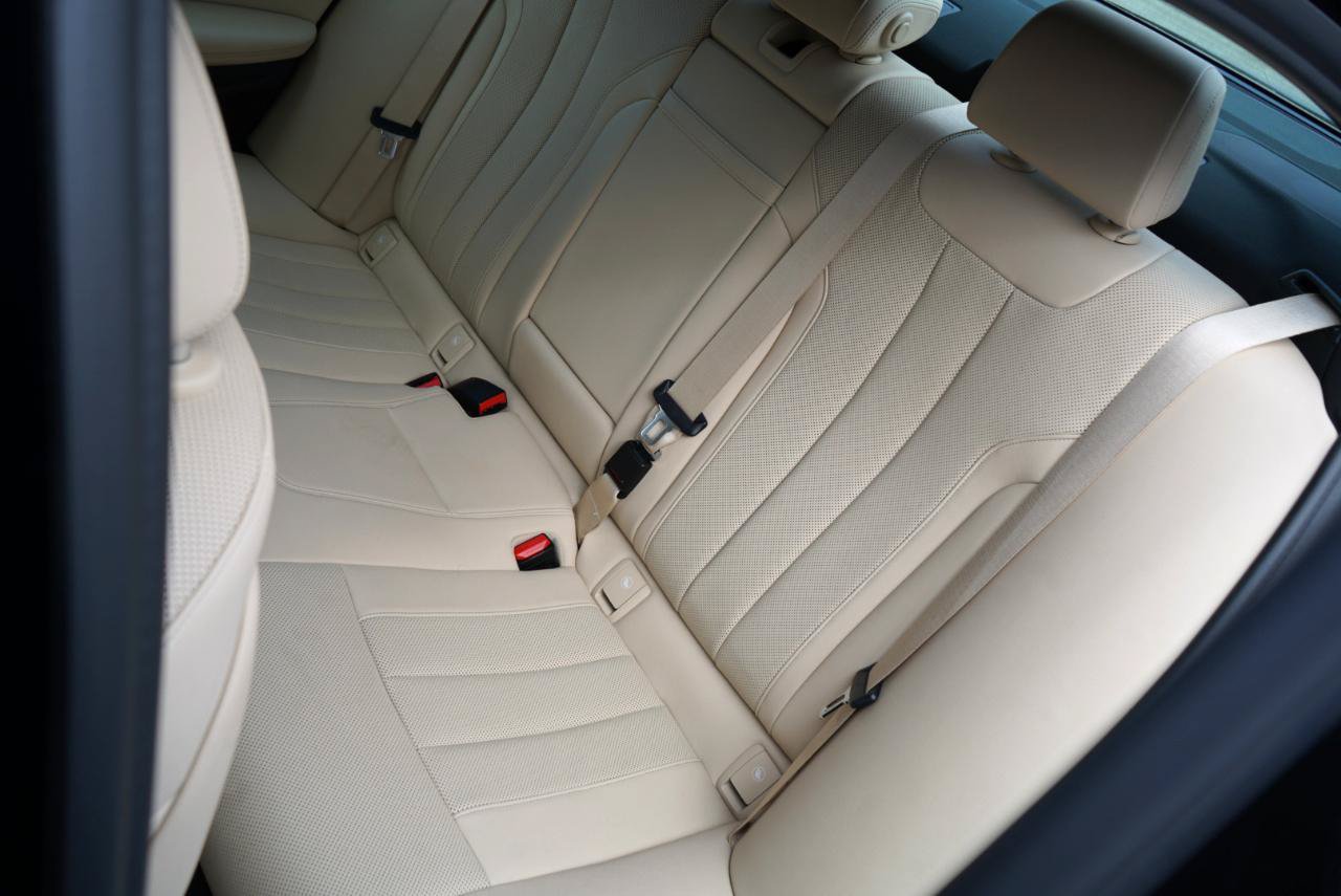 Used 2021 BMW 530i xDrive w/ Convenience Package AWD/4WD image 44