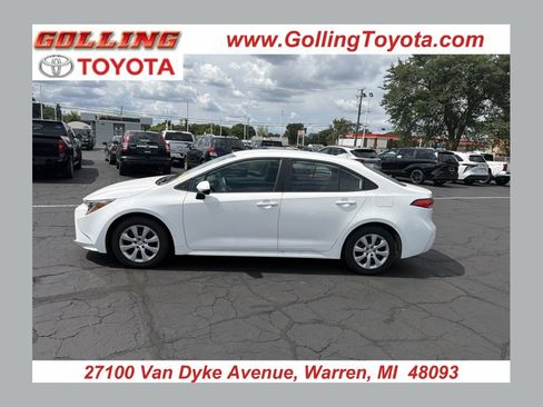 Used 2025 Toyota Corolla LE FWD image 1