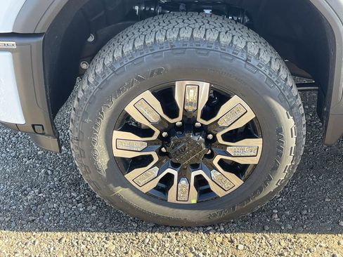 New 2026 GMC Sierra 2500 Denali w/ Technology Package AWD/4WD image 33