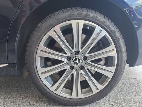 Used 2019 Mercedes-Benz E 450 4MATIC Wagon image 33