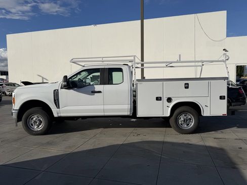 Used 2023 Ford F250 XL w/ XL Chrome Package image 8