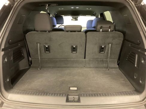 Used 2024 Chevrolet Traverse LT image 25
