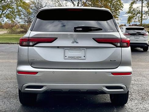Used 2022 Mitsubishi Outlander SEL image 4