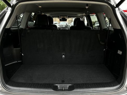 Used 2017 Toyota Highlander XLE FWD image 35