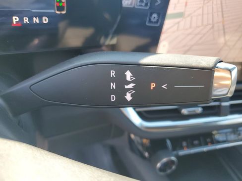 New 2026 Chevrolet Equinox EV LT image 24