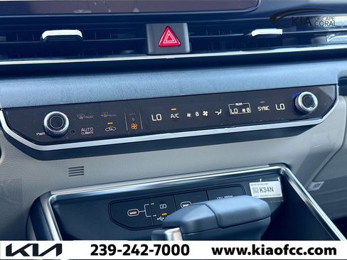 New 2026 Kia Carnival EX FWD image 34